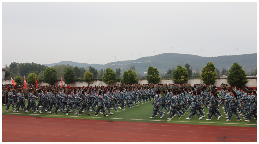 太阳成集团tyc122cc2021级新生军训汇演完美落幕