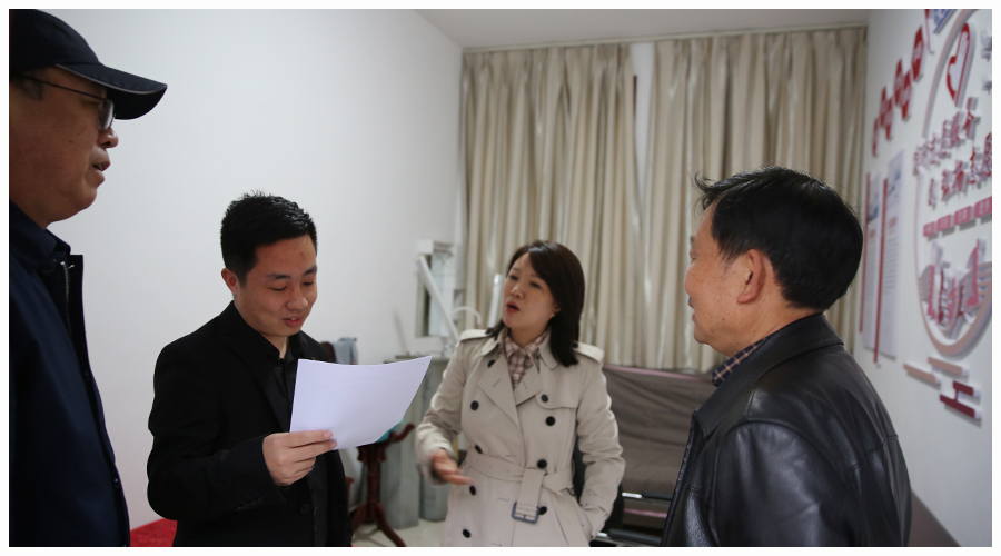 平顶山市教育体育局督导组莅临公司检查指导全国文明城市创建及迎接国家卫生城市复审工作