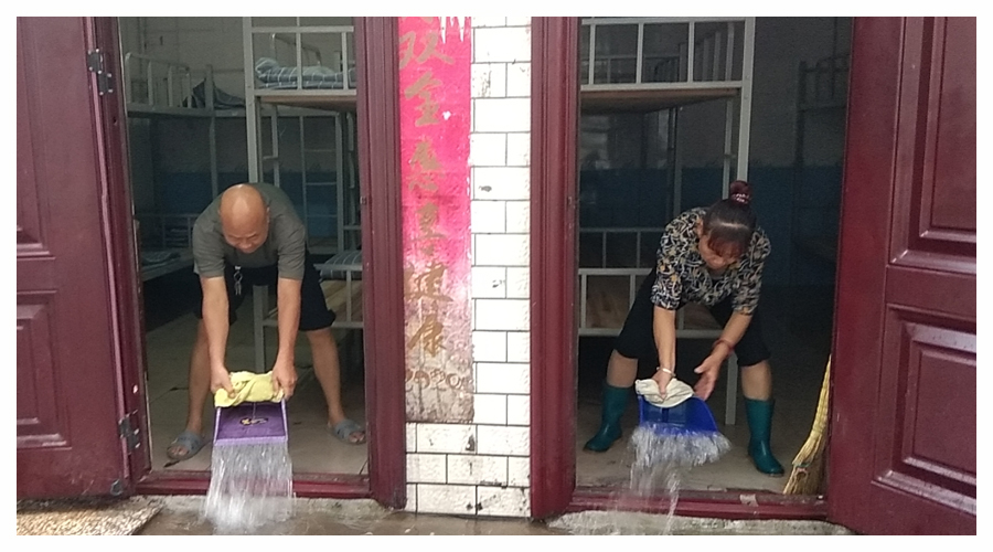 齐心协力排涝排险 全力保障校园安全