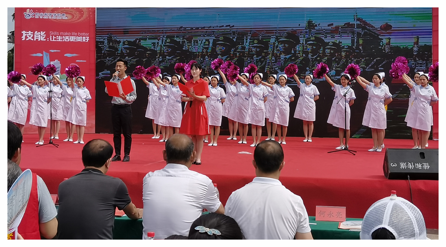 公司参加市职业教育活动周活动