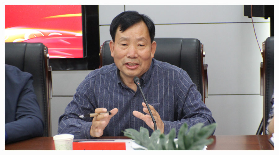 太阳成集团tyc122cc召开“五四”青年教师座谈会