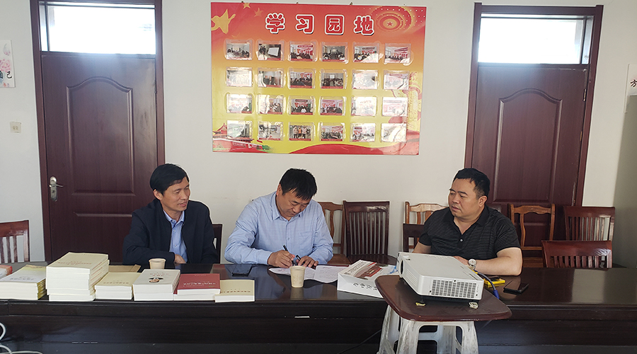 公司与商丘两所卫校进行招生合作交流