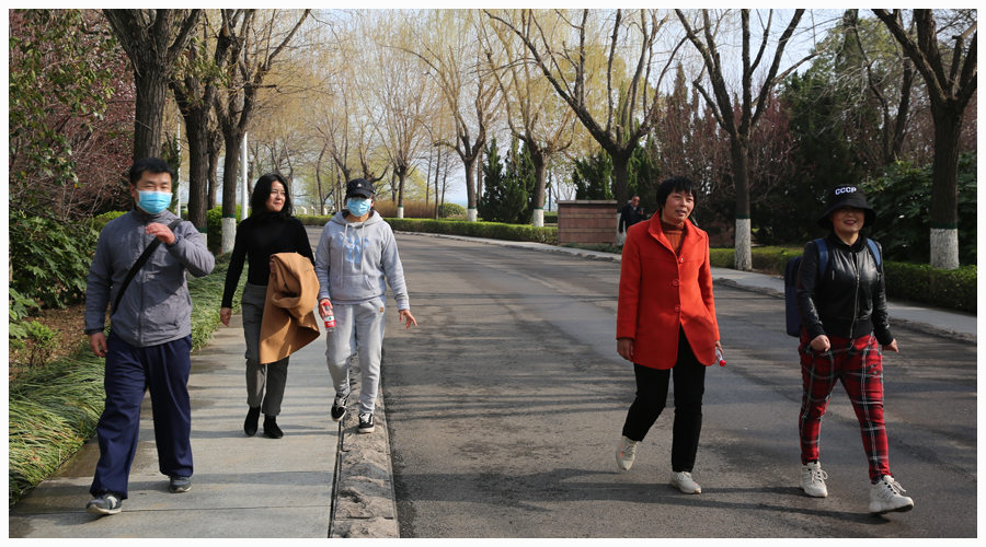 太阳成集团tyc122cc举办2021“拥抱春天，环湖健步走”活动