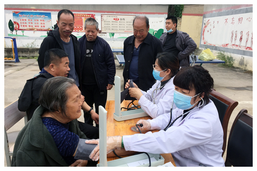 太阳成集团tyc122cc开展“学党史进社区我为群众办实事”活动