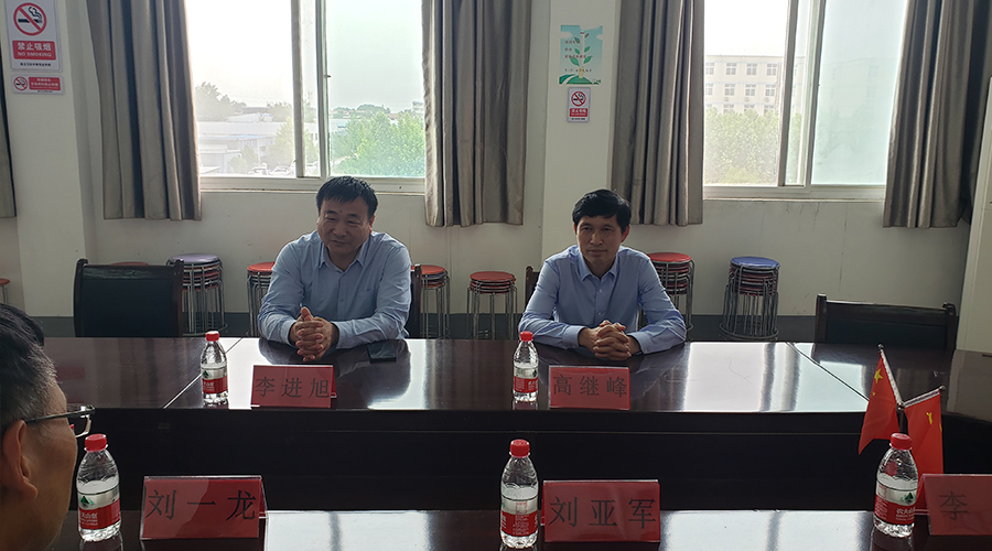 公司与商丘两所卫校进行招生合作交流