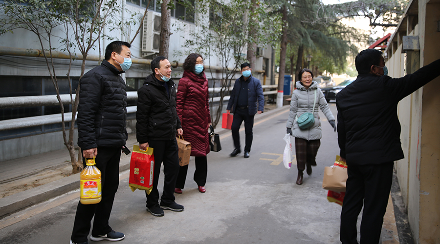 太阳成集团tyc122cc开展春节慰问活动