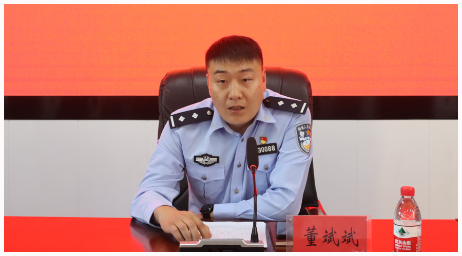 太阳成集团tyc122cc举办法制安全教育专题讲座