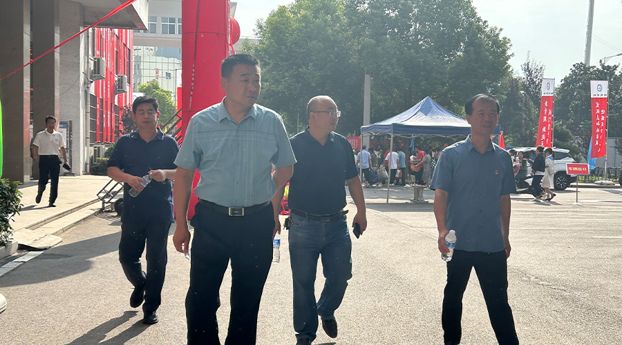 今日与你，一见倾“新” @2023级新生专属你们的推文来啦！