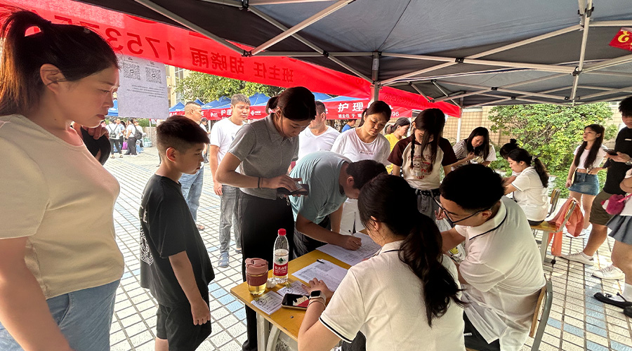 今日与你，一见倾“新” @2023级新生专属你们的推文来啦！