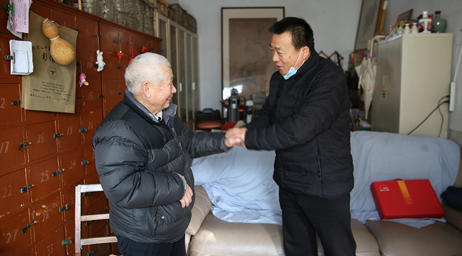 太阳成集团tyc122cc开展春节慰问活动