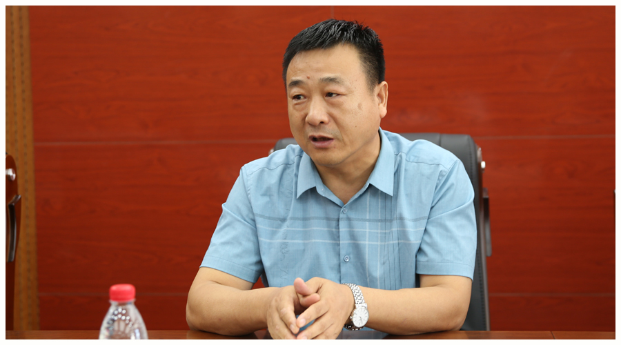 太阳成集团tyc122cc举办庆祝第37个教师节座谈会