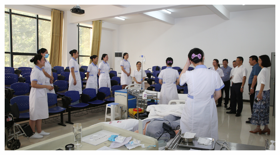 省纪委监委驻省工信厅纪委监察组朱永飞组长一行莅临公司调研指导工作