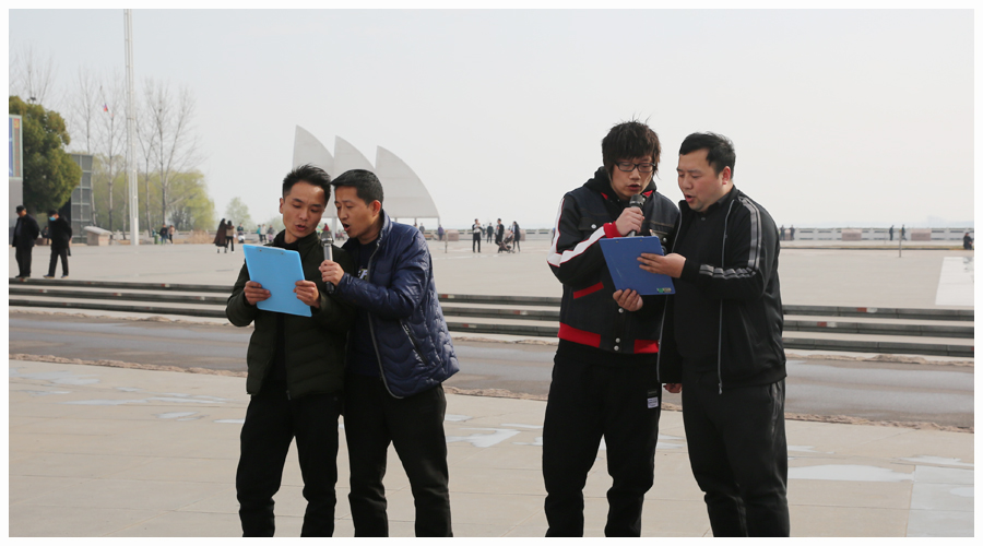 太阳成集团tyc122cc举办2021“拥抱春天，环湖健步走”活动