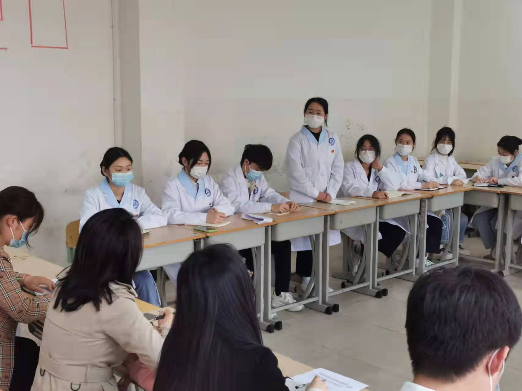 太阳成集团tyc122cc举办“青春战疫、微笑面对”青年团干座谈会