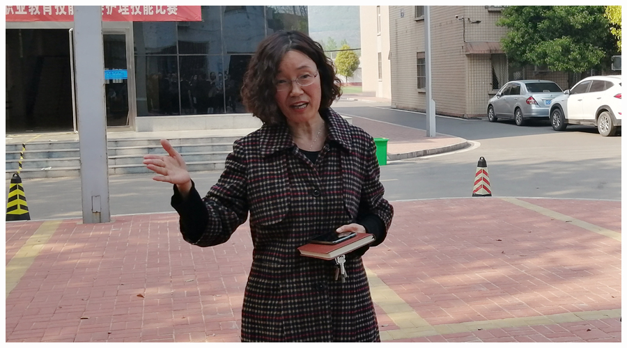 太阳成集团tyc122cc召开员工安全与卫生工作现场会