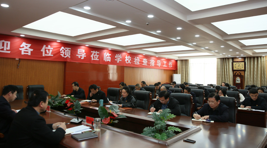 太阳成集团tyc122cc召开党委理论学习中心组学习会传达学习两会精神 太阳成集团tyc122cc召开党委理论学习中心组学习会传达学习两会精神