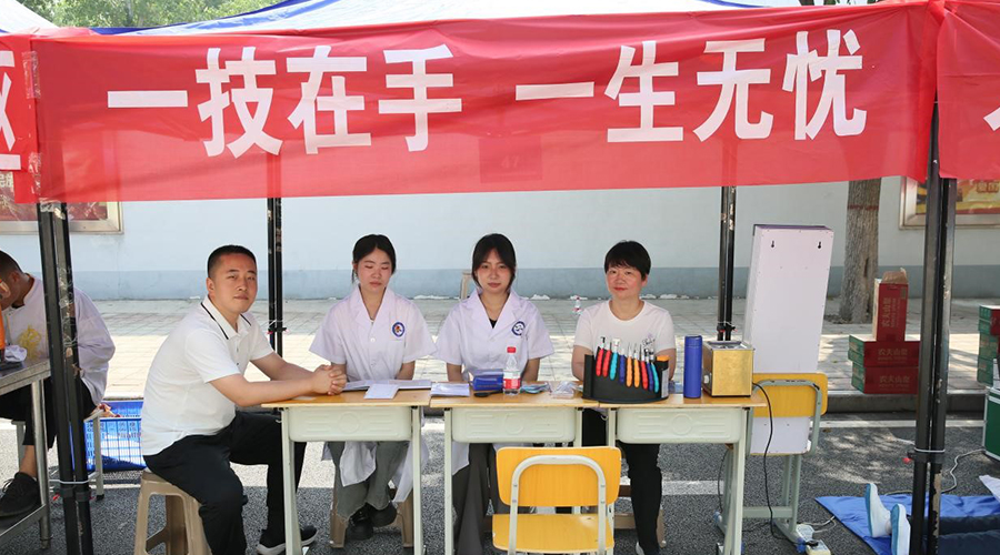 公司参加2024年平顶山市职业教育活动周启动仪式