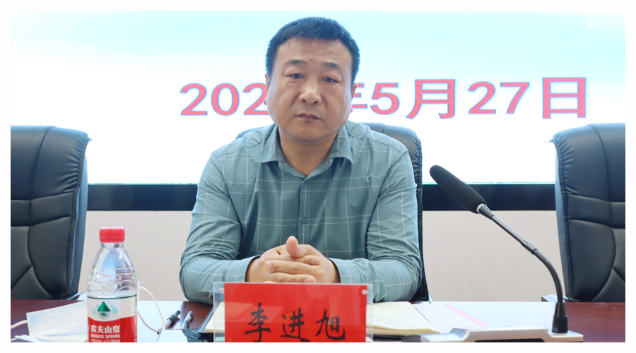 太阳成集团tyc122cc召开2021-2022学年班主任工作会议