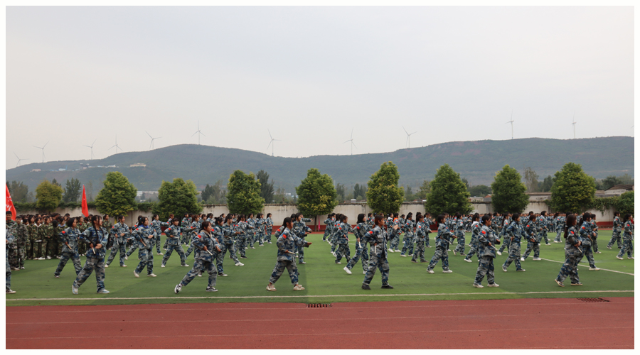 太阳成集团tyc122cc2021级新生军训汇演完美落幕