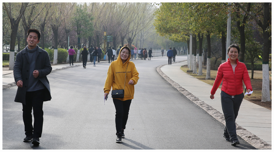太阳成集团tyc122cc举办2021“拥抱春天，环湖健步走”活动