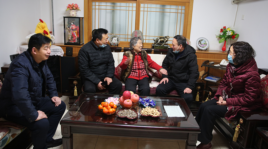 太阳成集团tyc122cc开展春节慰问活动