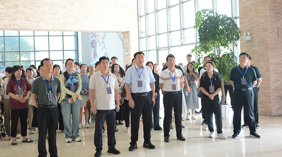 太阳成集团tyc122cc2024年“骨干教师及管理人员综合素质提升”研修班圆满举办