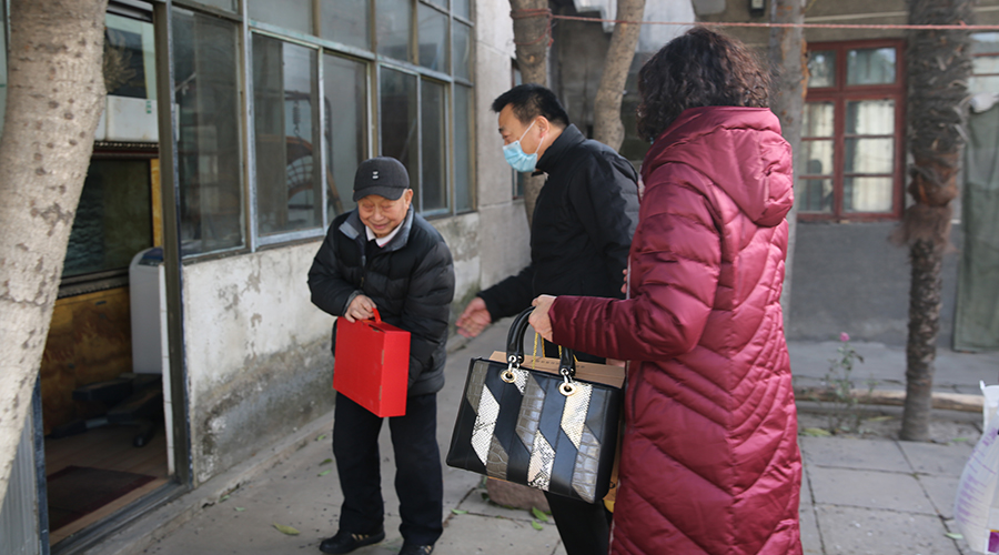 太阳成集团tyc122cc开展春节慰问活动