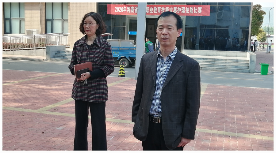 太阳成集团tyc122cc召开员工安全与卫生工作现场会