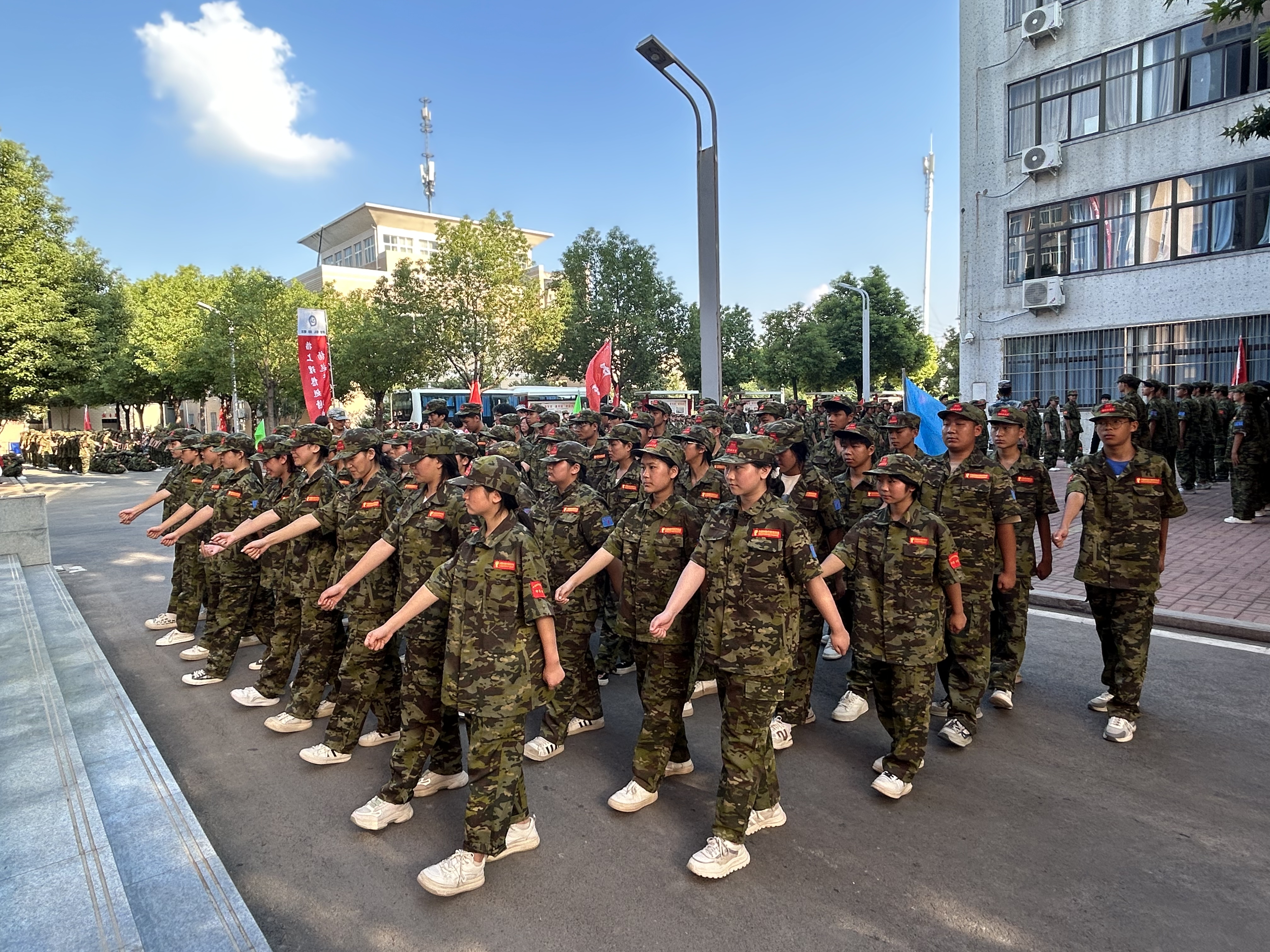 河南省医药卫生公司2023季新生综合素质拓展训练简报（一）