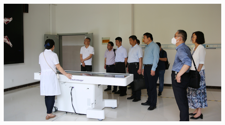 河南省中等职业公司标准化建设工程验收专家组莅临公司检查验收