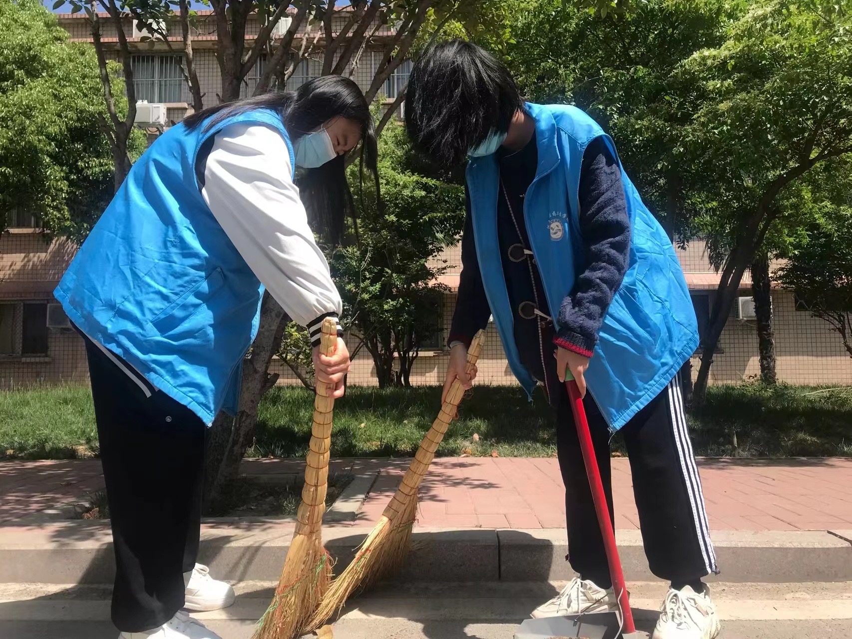 太阳成集团tyc122cc开展劳动教育周系列实践活动