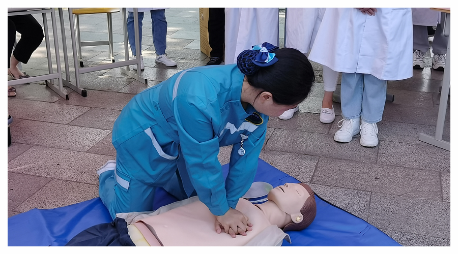 公司参加市职业教育活动周活动