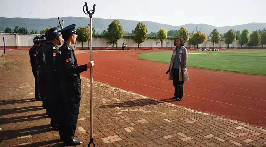 开展校园反恐防暴应急演练 筑牢师生安全防线