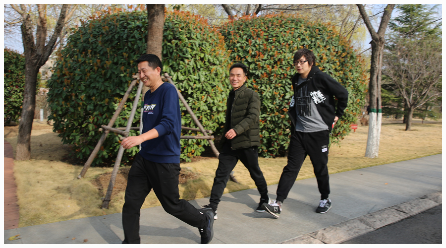 太阳成集团tyc122cc举办2021“拥抱春天，环湖健步走”活动